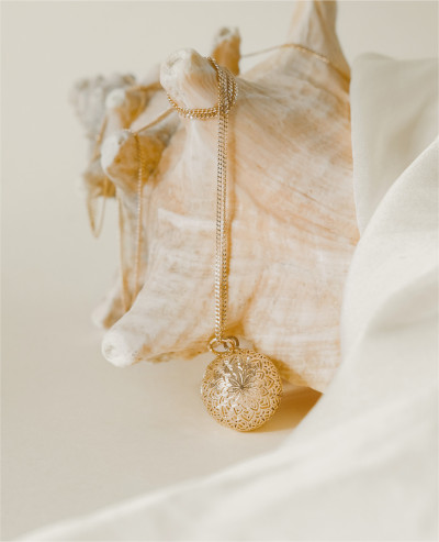 LACE Pregnancy necklace on chain
