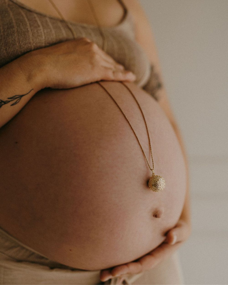 LACE Pregnancy necklace on Cord