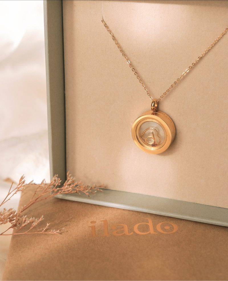 Collier amulette personnalisable