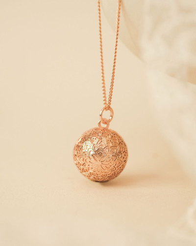 Bola DENTELLE sur chaine