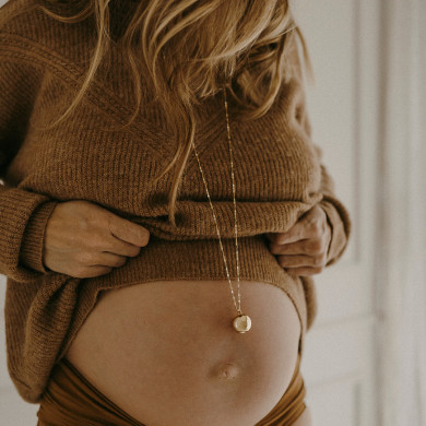 APPLE Pregnancy necklace