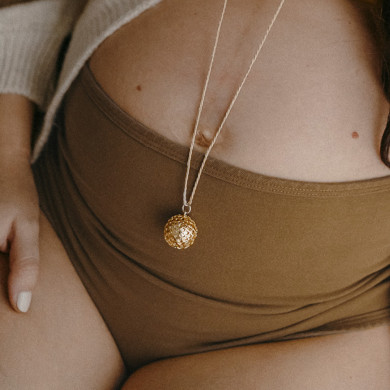 SOURCE Pregnancy Necklace