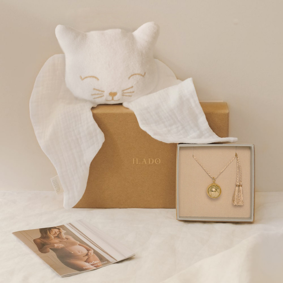 GINKGO Mother-Baby Bonding Box on cord