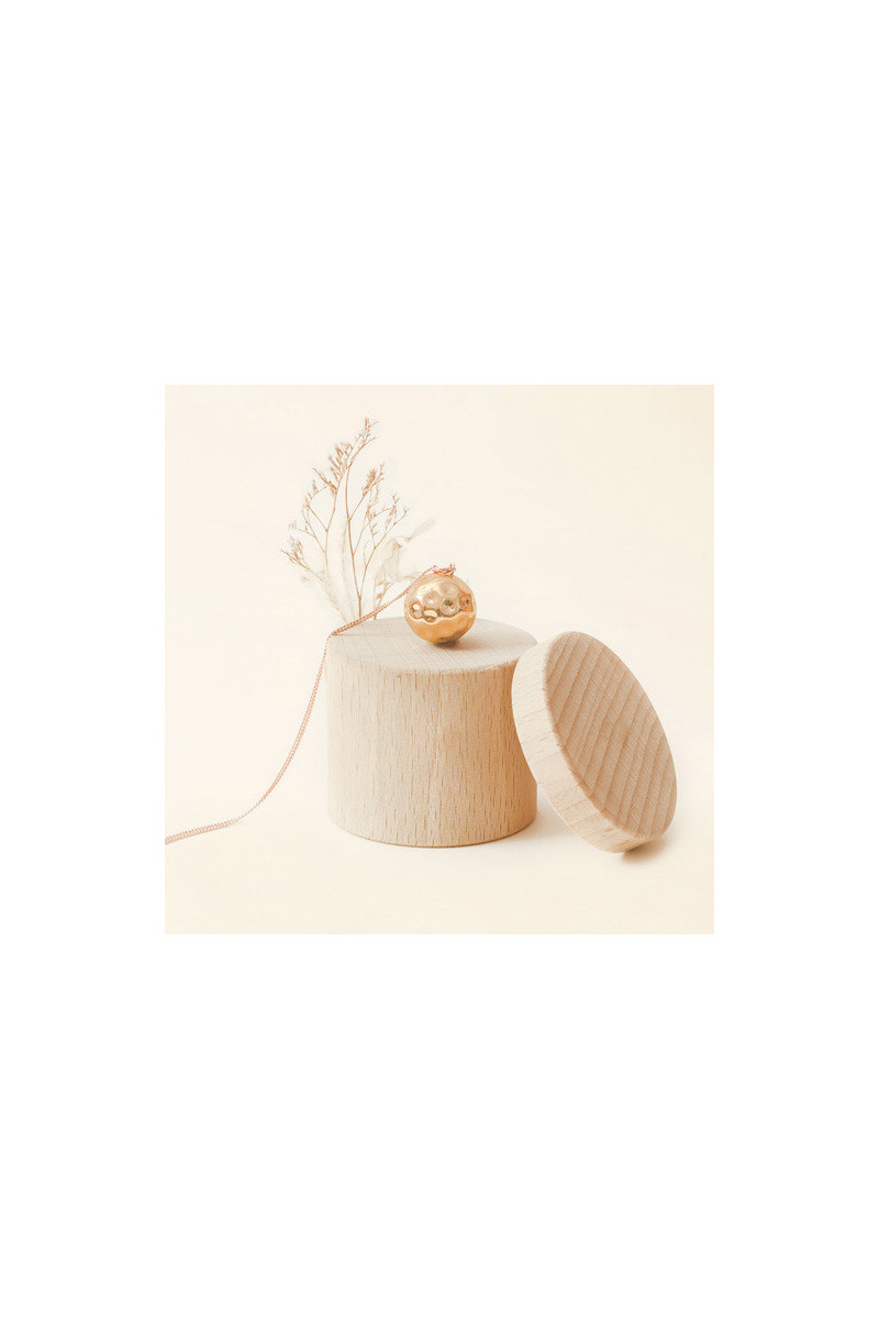 MOON on cord Mother-Baby Bonding Box