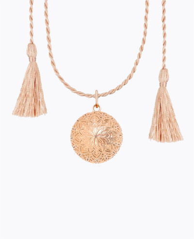 LACE Pregnancy necklace on...